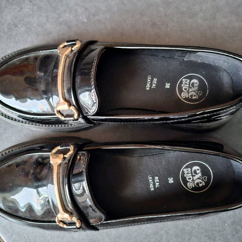 Exe moccasin shoes size 36 like new, black patent leather