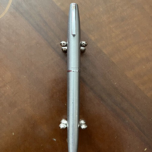 Sheafer pen like new, medium nib, needs ink cartridge