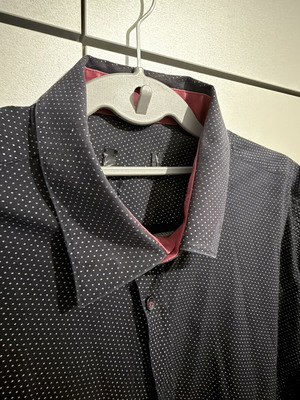 Men's navy blue polka dot shirt like new, slim fit, size L