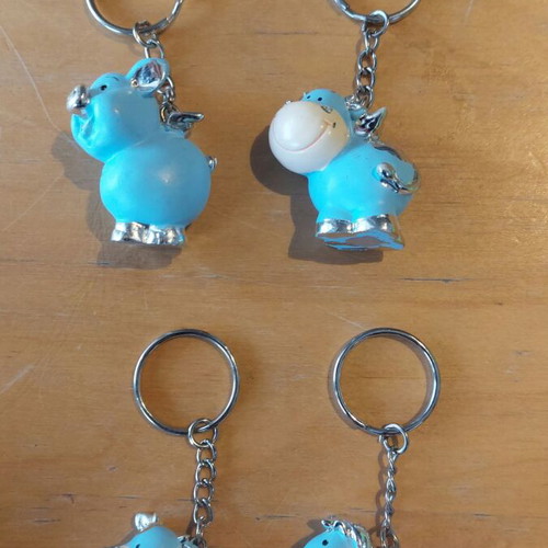 Keychains like new, set of 4, blue