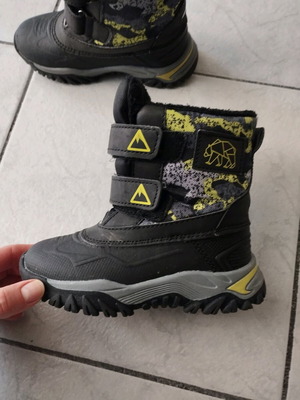 Children's winter boots like new, gray, size 26