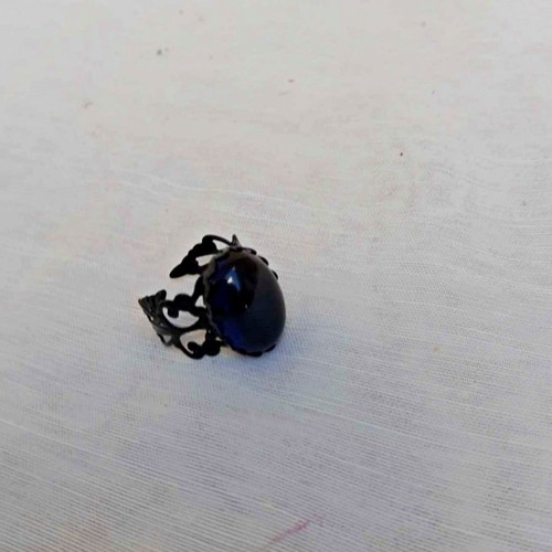 Ring with black and blue crystal new