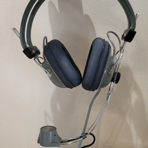 Hosiden BH-001 headphones used in excellent condition