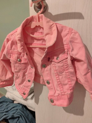 Pink Levi's denim jacket 6 months like new
