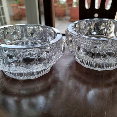 Crystal ashtray set like new