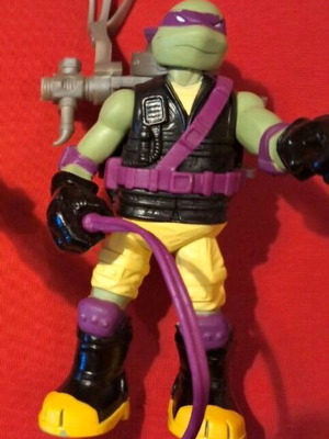 Teenage Mutant Ninja Turtle figure like new