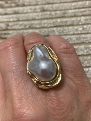 Large Julier steel ring like new, adjustable, white and gold