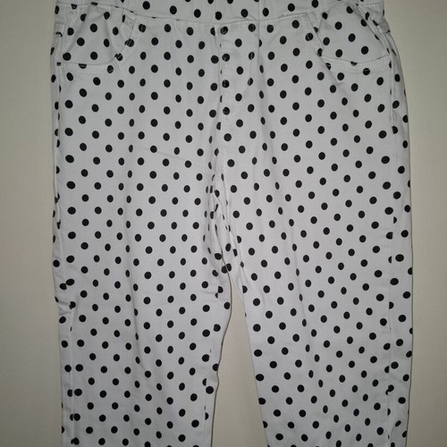 Capri pants polka dot small used, white and black