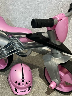 Παιδικό ποδήλατο ισορροπίας για κοριτσάκι σαν καινούργιο με κράνος