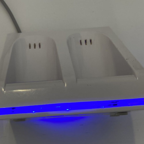 Nintendo Wii Blue Light Charge Station In good condition Price 6 Euros