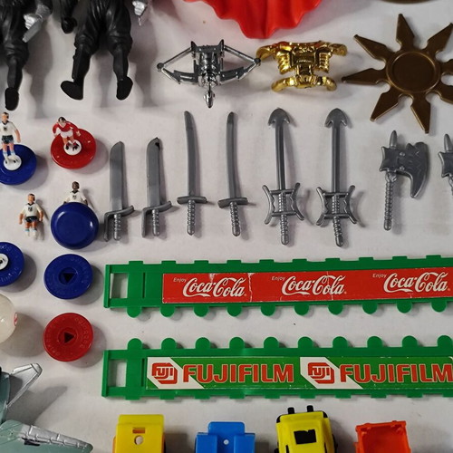 Vintage toys used, assorted lot with various pieces