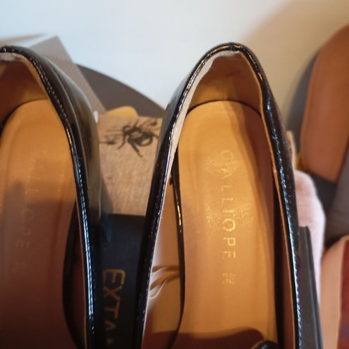 Calleppi women's shoes like new, black pumps size 38, 7 cm heel