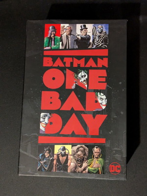 Σετ Batman One Bad Day με κόμικ The Killing Joke και The Riddler