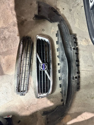 Volvo v50/S40/C30 bumper masks used