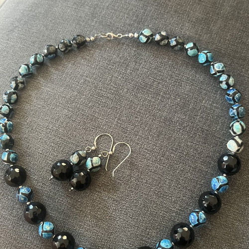 Handmade Jewelry Set with 925 Silver and Semi-Precious Stones like new