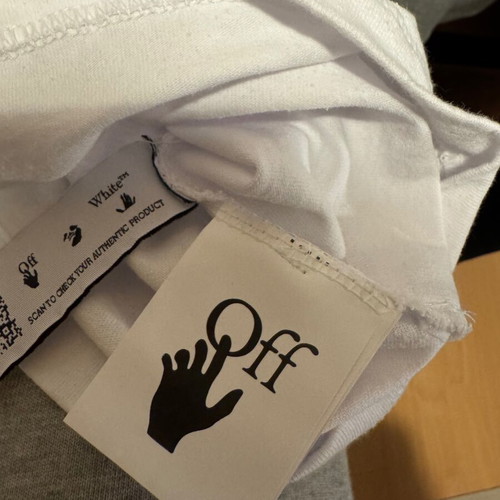Off White t-shirt like new, collaboration with Eden Rock, size M