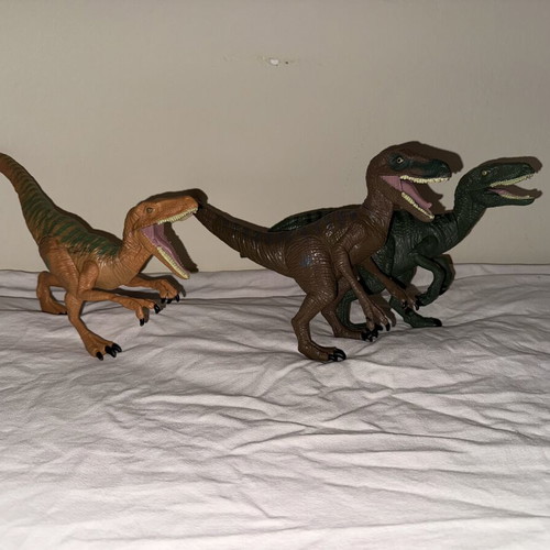 Jurassic World Velociraptors Echo, Delta & Charlie figures