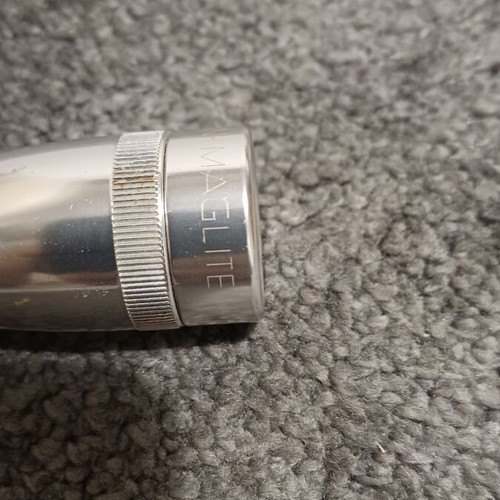 Mini Maglite flashlight like new