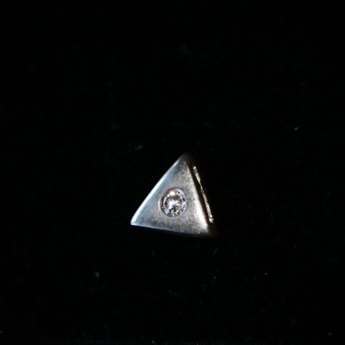 Μικρό διακριτικό μενταγιόν ασημένιο sterling silver 925 με ζιρκόνια και αόρατο κορδόνι καινούργιο
