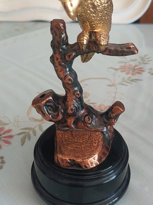 Decorative lighter like new with glowing eyes and sound