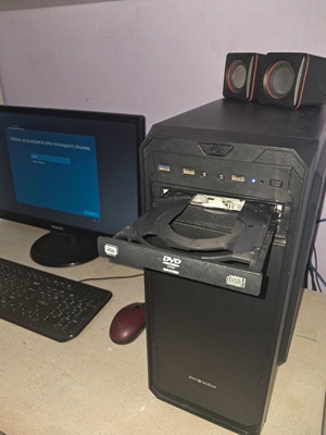 Desktop PC AMD Ryzen 3 3200G with 8GB RAM and 240GB SSD, like new