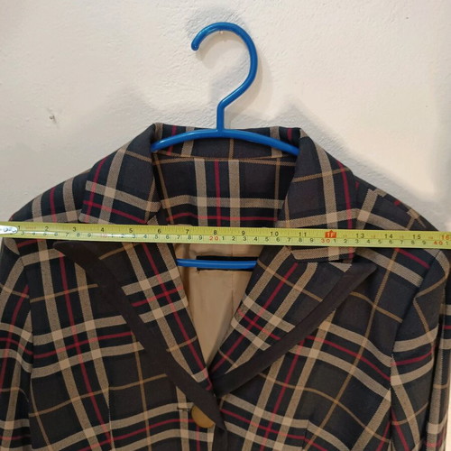 Anonima Basic short check blazer like new, size Medium