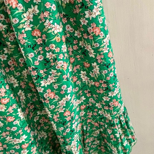 Floral dress with smocking like new, multicolor green