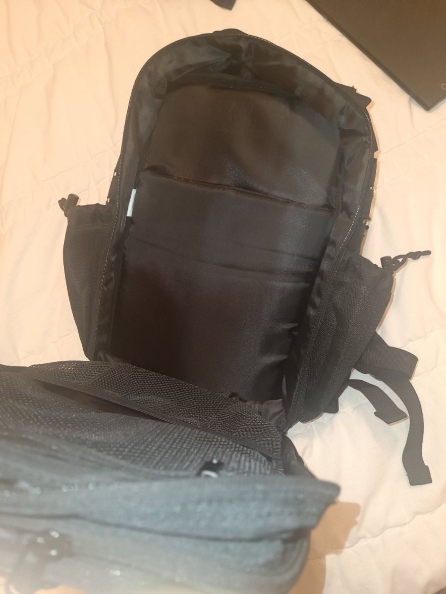 Back Pack Built for athletes 25 120 00 Vendora