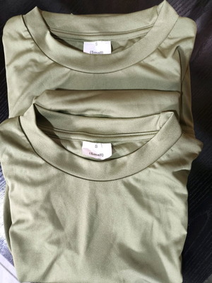 Set of 2 ES NoS T-shirts new