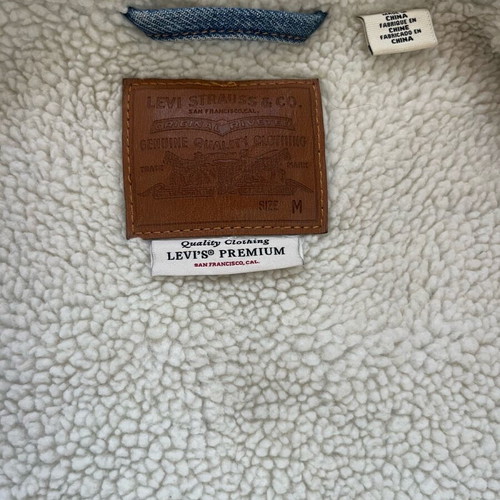 Levi’s Jean jacket with inner lining new, size M, blue