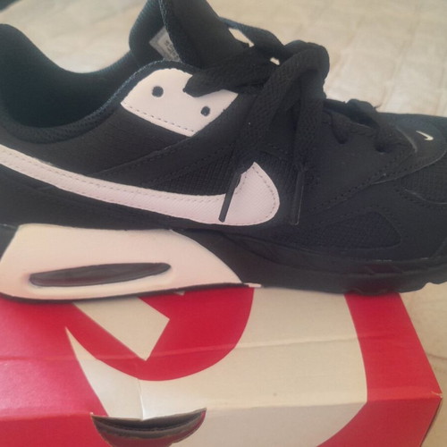 Nike Air Max Ivo new black and white shoes size 39