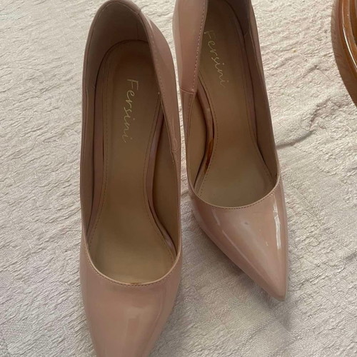 Beige pumps size 38 used, barely worn