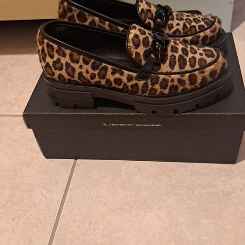 Γυναικεία παπούτσια Mourtzi loafers σε άριστη κατάσταση, μέγεθος 36