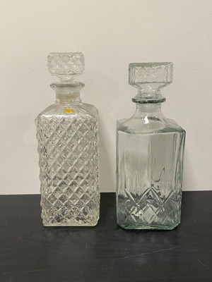 Decanters like new, set of 2