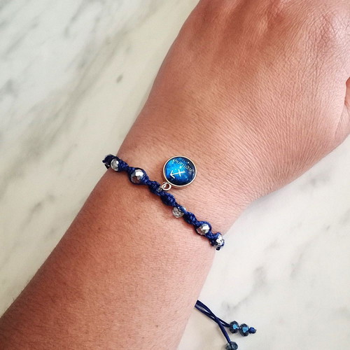 Women's Blue Sagittarius Zodiac Bracelet new, macrame with crystals