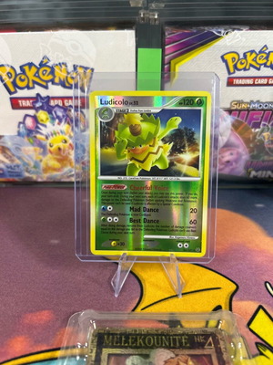 Pokemon card Ludicolo reverse holo platinum base set like new