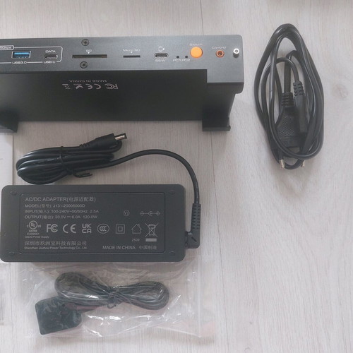Professional Hybrid KVM Docking Station CMSTEDCD SW532 new, 3x4K@60Hz, 100W PD
