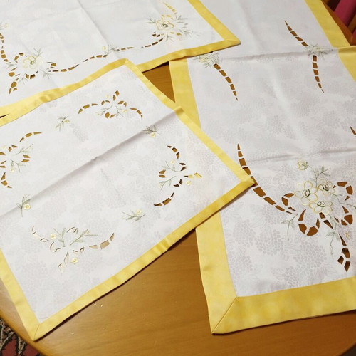 Satin table linen set with cutwork and floral embroidery, new, 5 pieces