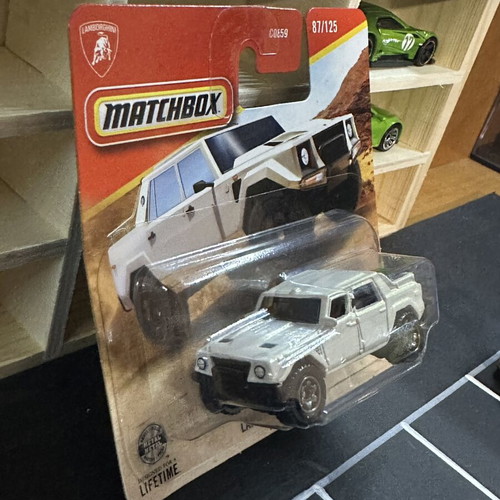 Matchbox Lamborghini LM002 sealed, new