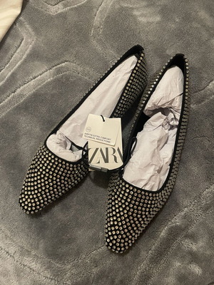 Zara rhinestone black and silver ballet flats, size 37