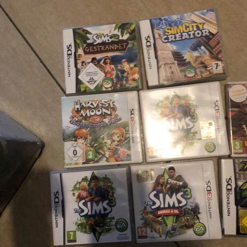 Nintendo DS and 3DS cases like new with manuals without games