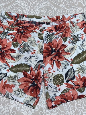 Esmara shorts with tropical print like new, size L-XL