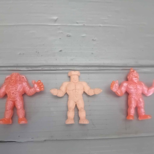 Alien figures used, set of 3 pieces