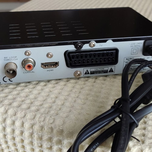 XORO HRT 7520 digital receiver like new, complete set
