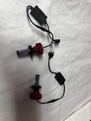 H4 Xenon Kit 8000K used car bulbs with partial function
