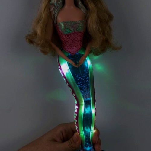 Barbie & Krissy Magical Mermaid 2002 doll used with light-up tail