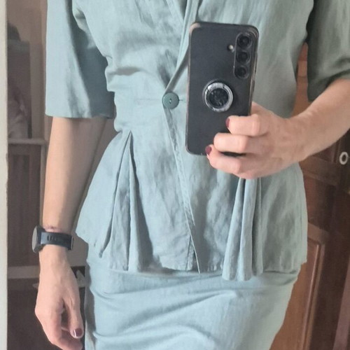 Women's vintage blazer in mint color like new