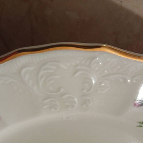 Porcelain plate