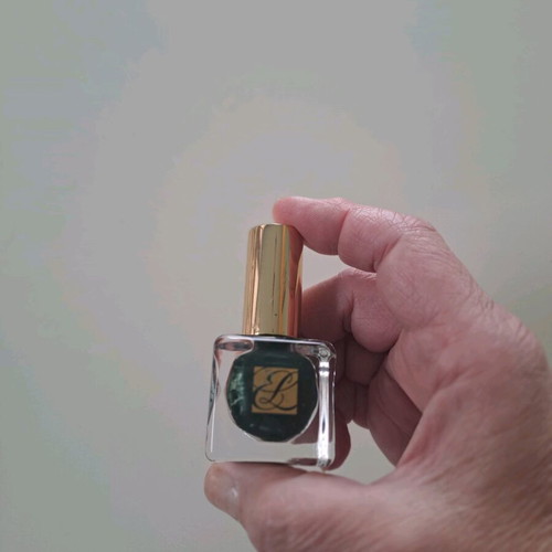 Estee Lauder nail polish like new, dark green A82 GP Viper