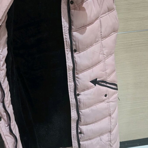 Pink sleeveless jacket with inner fur like new